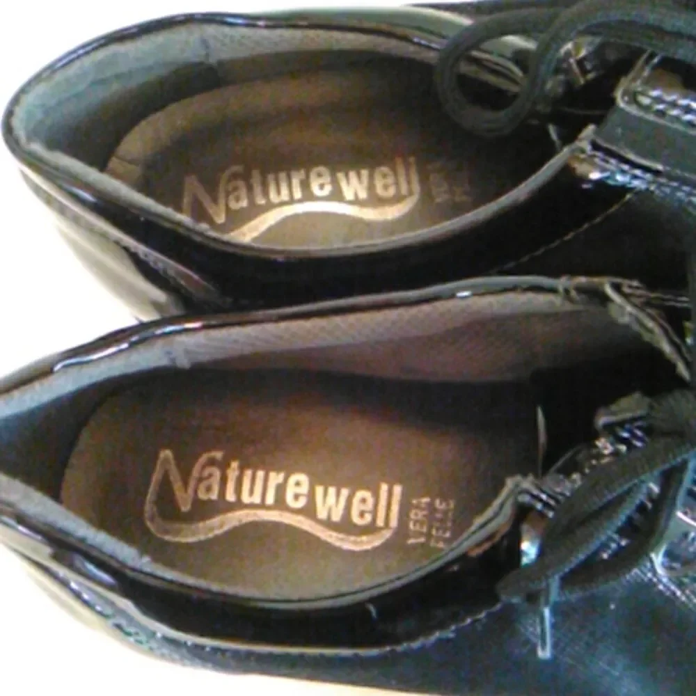 Naturewell Leather Shoes